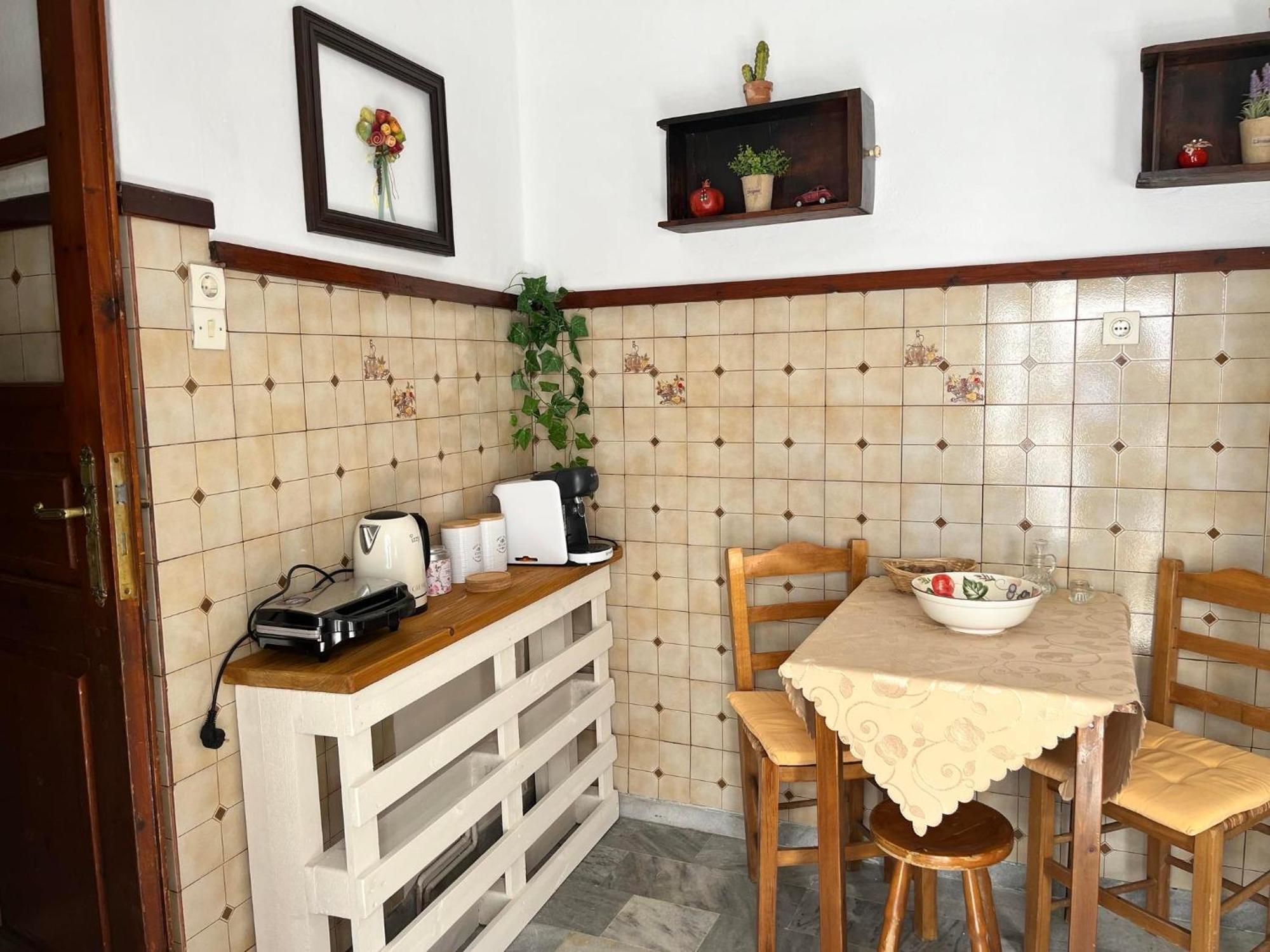 Partarolos Traditional House Aperathos Экстерьер фото
